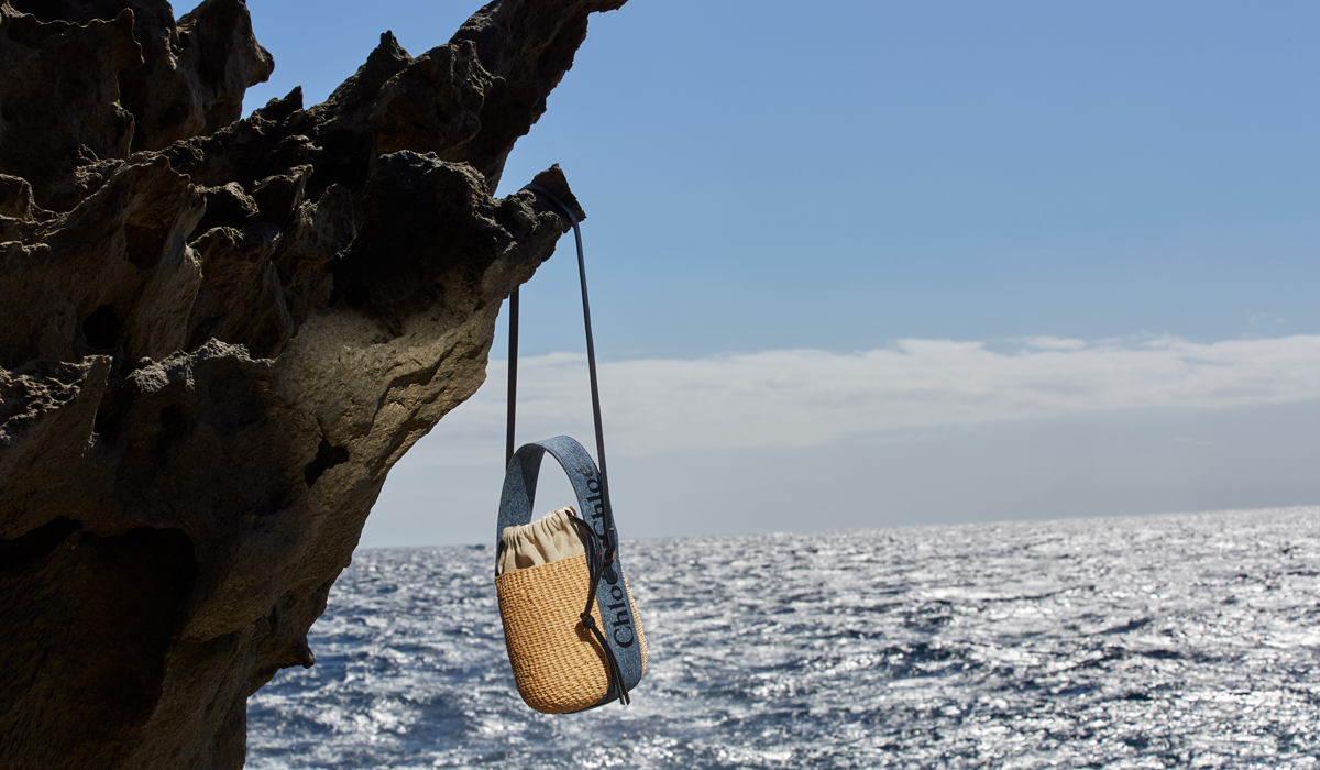 BAGS WITH AN ARTISANAL TOUCH